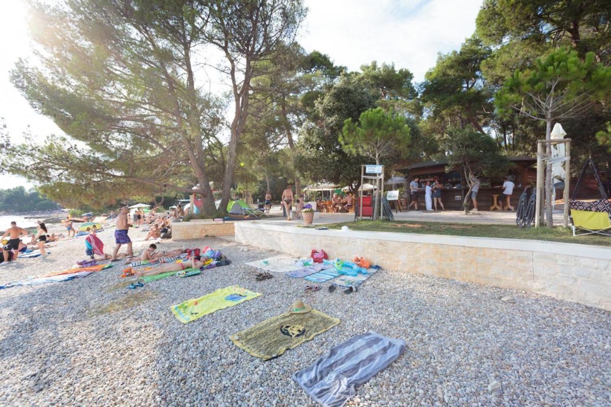 Lorena Rovinj Bagian luar foto