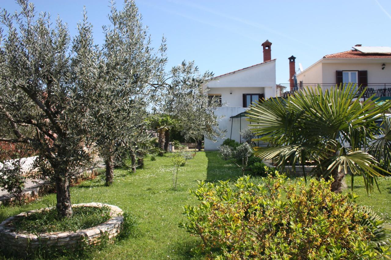 Lorena Rovinj Bagian luar foto